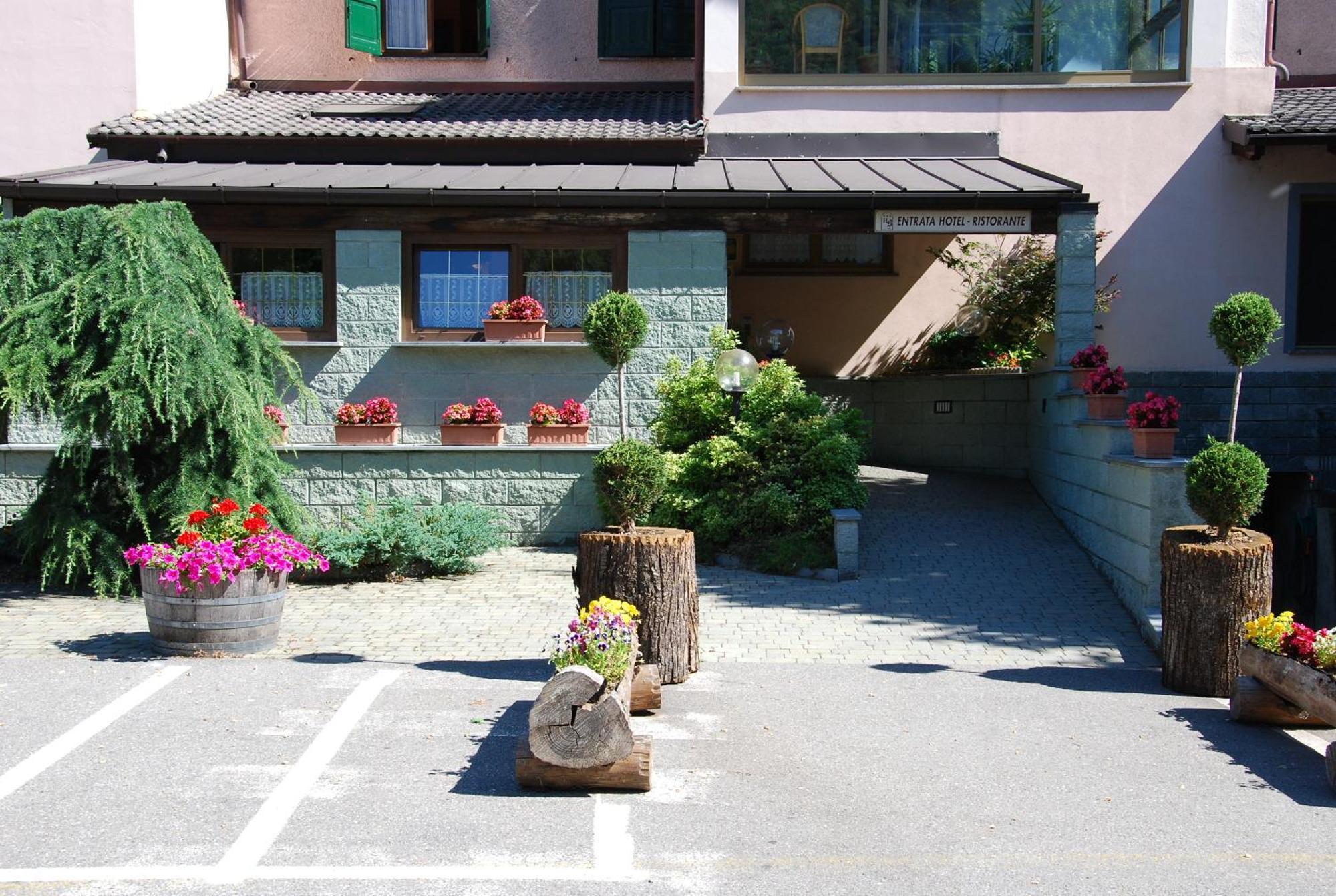 Albergo Baffo Chiuro Bagian luar foto